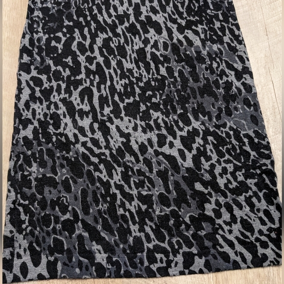 Loft Ann Taylor 100% Wool Black and Gray Leopard Print Fitted Dress Size Small - Picture 5 of 7